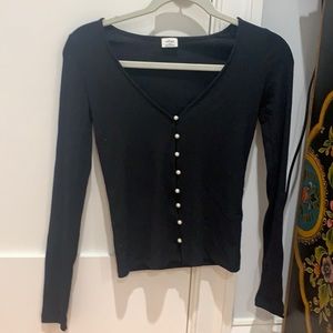 Black pearl button down vneck